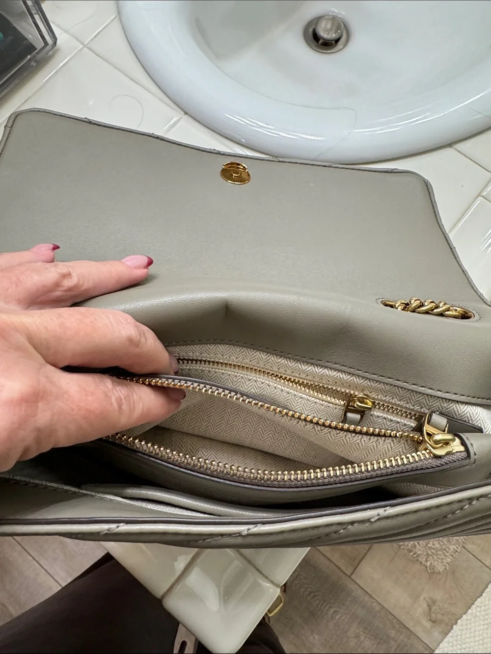 Tory Burch Kira Quilted Chevron Crossbody Bag in Taupe with Gold Hardware